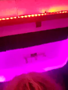 zui_lu – webcam model profile photo Image 8