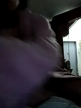 HotBella- – webcam model profile photo Image 4