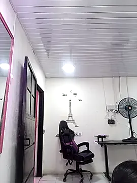 missdirtyhot_ – webcam model profile photo Image 2