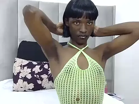 roouse – webcam model profile photo Image 5