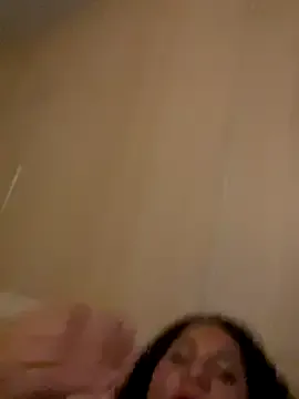 roouse – webcam model profile photo Image 2