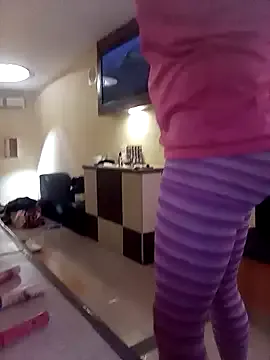 roouse – webcam model profile photo Image 10