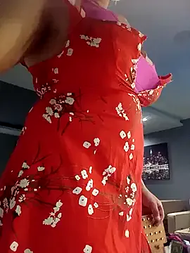 roouse – webcam model profile photo Image 11