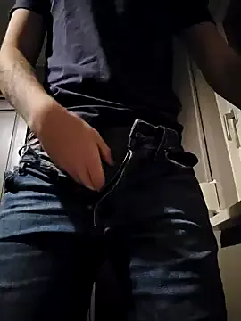 DominantAlex18 – webcam model profile photo Image 5