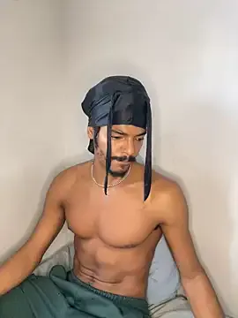 Mia--meow – webcam model profile photo Image 8