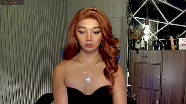 LadyRochester – webcam model profile photo Image 7