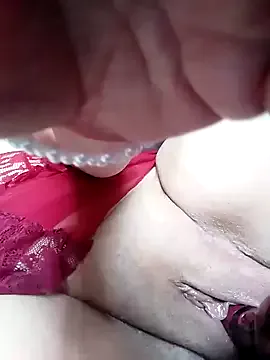 Yui-Ch – webcam model profile photo Image 15