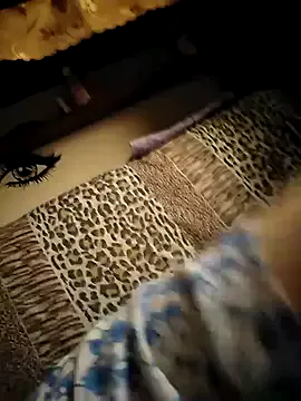 Yui-Ch – webcam model profile photo Image 9