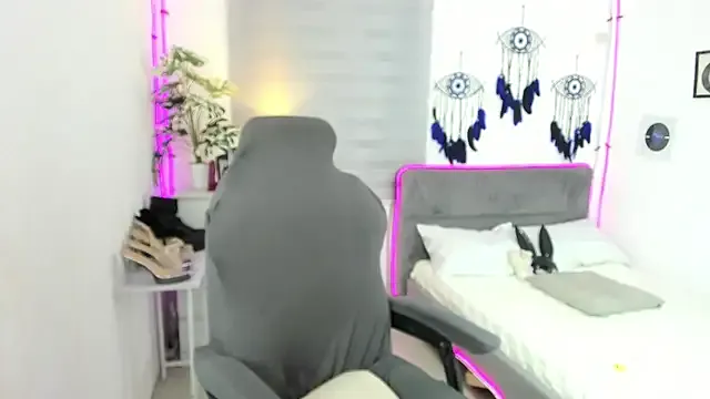 divavirtual11 – webcam model profile photo Image 12