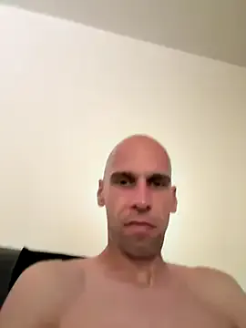  – webcam model profile photo Image 5