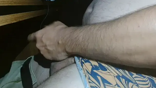 roouse – webcam model profile photo Image 7