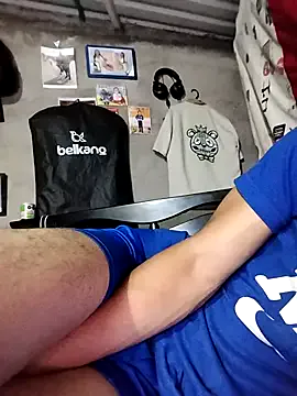  – webcam model profile photo Image 4