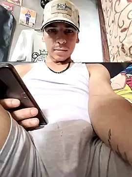  – webcam model profile photo Image 6