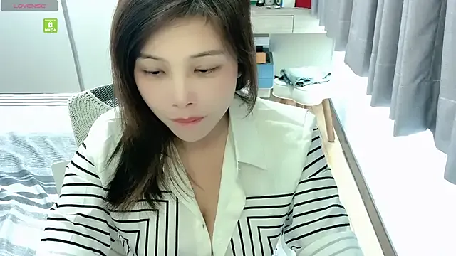 ManuelaMazzone – webcam model profile photo Image 14