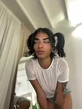 TweetiePieXXX Image 1