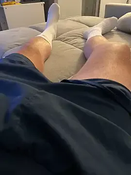 roouse – webcam model profile photo Image 2