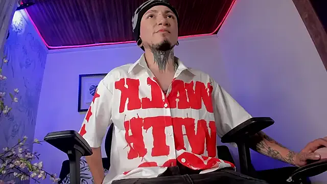 NATINATU252525 – webcam model profile photo Image 16