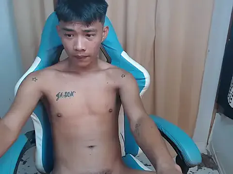  – webcam model profile photo Image 19