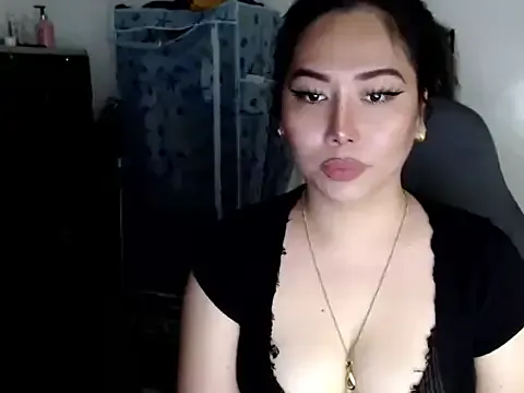 hina_porn – webcam model profile photo Image 16