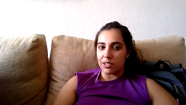 _Alicee_1 – webcam model profile photo Image 11