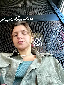 HannaMaison – webcam model profile photo Image 6