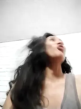 valeriaswang_Lucas – webcam model profile photo