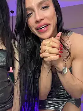 zui_lu – webcam model profile photo Image 5