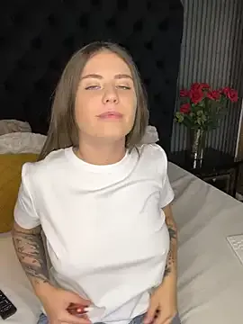VanessaHart Image 11