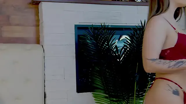 VanessaHart Image 6