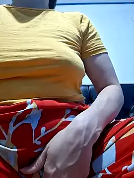 Yui-Ch – webcam model profile photo Image 14