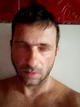 roouse – webcam model profile photo Image 15