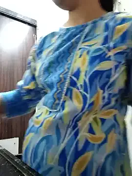 NANA_7 – webcam model profile photo Image 11