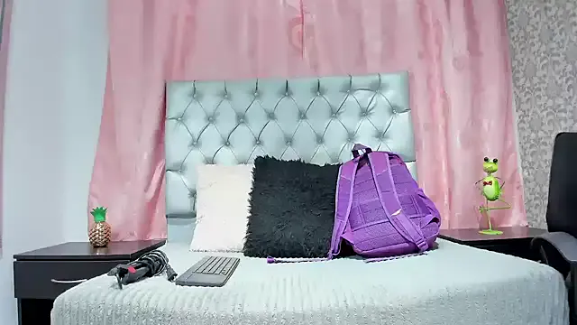 LushianaFitness – webcam model profile photo Image 5