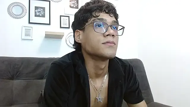 AmeliaBrilliants – webcam model profile photo Image 9