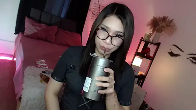 EvaaLane – webcam model profile photo Image 19