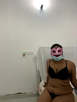  – webcam model profile photo Image 18