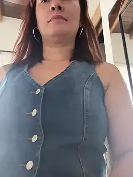 Melissa – webcam model profile photo Image 14