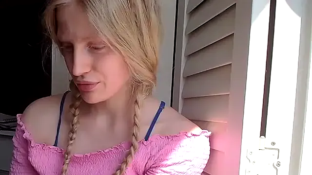 AlexaWane – webcam model profile photo Image 7