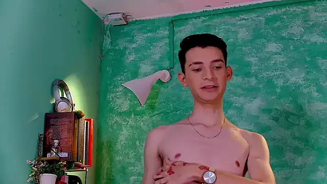 chavmir – webcam model profile photo Image 6