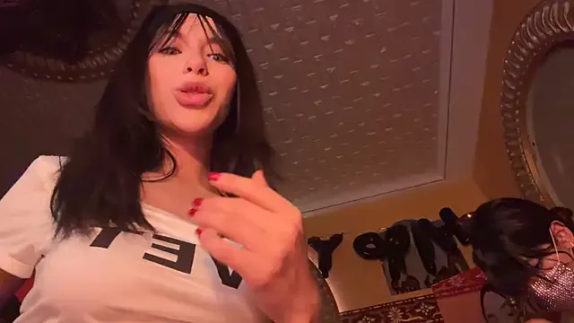 seraphine23 – webcam model profile photo Image 2