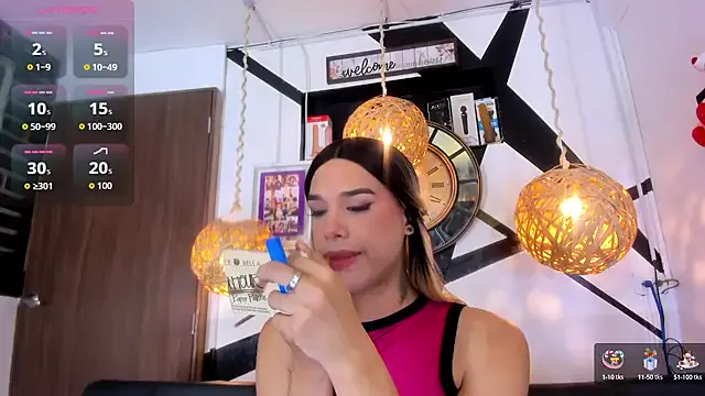 roouse – webcam model profile photo Image 18