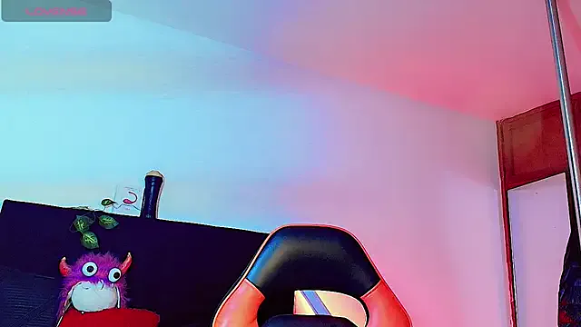 NATINATU252525 – webcam model profile photo Image 6