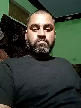 roouse – webcam model profile photo Image 14