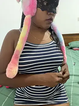 Cute-Simmi69 – webcam model profile photo Image 7