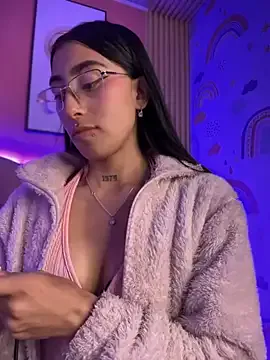 RollingGirls – webcam model profile photo Image 6