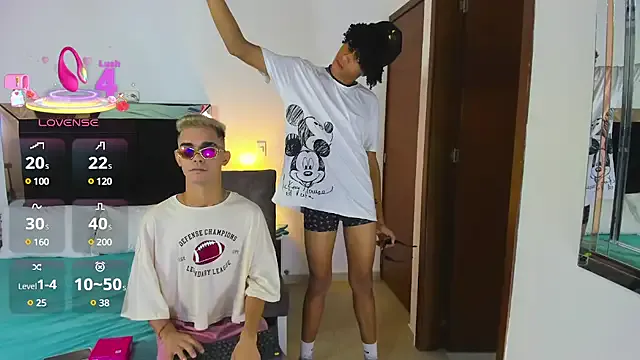 RollDolls – webcam model profile photo Image 4