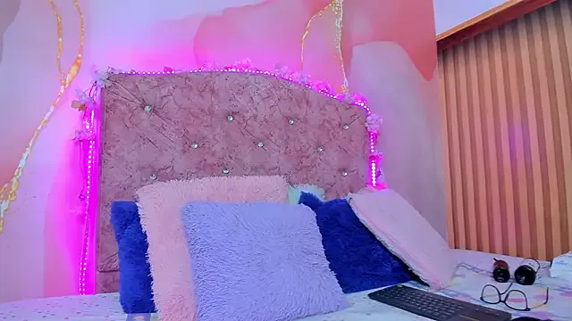 Megu_Melon – webcam model profile photo Image 12