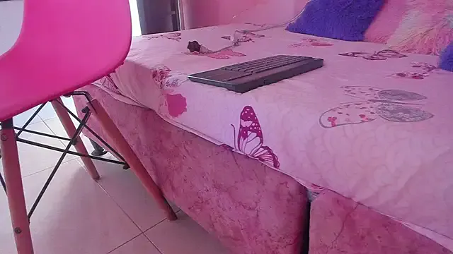 Megu_Melon – webcam model profile photo Image 16