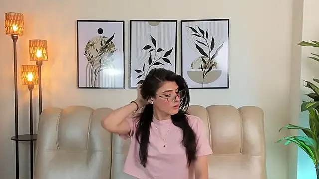 HotBella- – webcam model profile photo Image 10