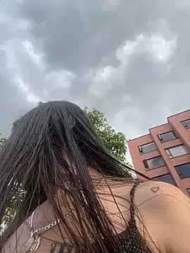 zui_lu – webcam model profile photo Image 10